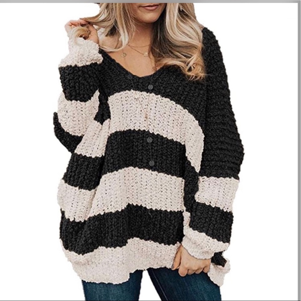 ✨🆕 Bear Oversized Sweater✨